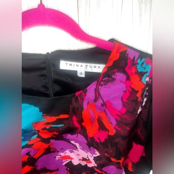 Trina Turk Miley floral dress size 4 EUC - Picture 2 of 5